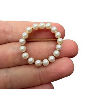 Vintage Jewelry Faux Pearl Round Brooch  Pin